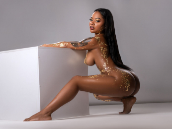 AdaraMasson webcam model stream image