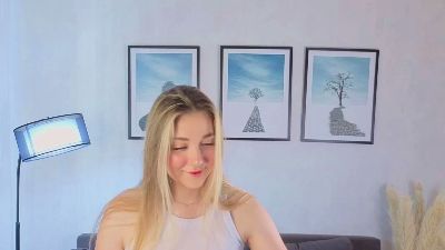AundreaGillion webcam cam4 model stream image