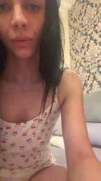 L_u_l_u webcam model stream image