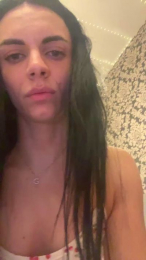 L_u_l_u webcam model stream image