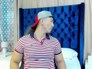 Jong Suk webcam model stream image