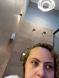 Chloe_Leaozinho webcam model stream image