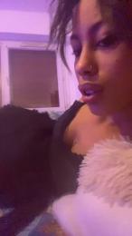 Pierreali webcam cam4 model stream image