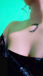 MoonKawaii webcam model stream image