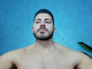 Cutler Q webcam flirt4free model stream image