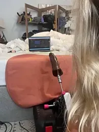 MILFxExpecting webcam model stream image