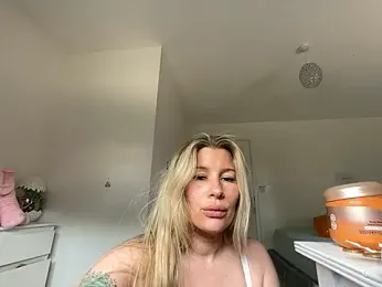 Molly_slayy webcam model stream image
