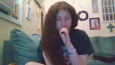 QueenCrimson webcam model stream image