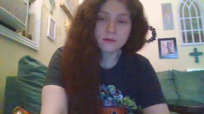 QueenCrimson webcam model stream image