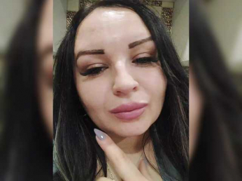 Monica- webcam model stream image
