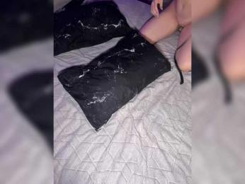 Mel1samur webcam model stream image