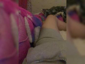 DiAlec webcam bongacams model stream image