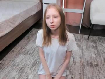 lynetcheckley webcam chaturbate model stream image