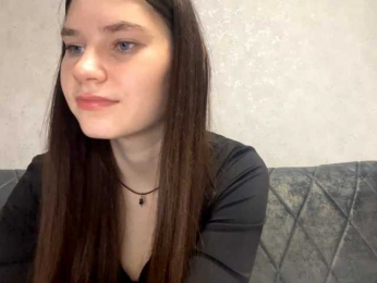 ElinOroz webcam model stream image