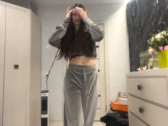 ElinOroz webcam bongacams model stream image