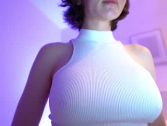 amairi_ webcam model stream image