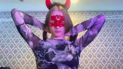 SukAvans webcam cam4 model stream image