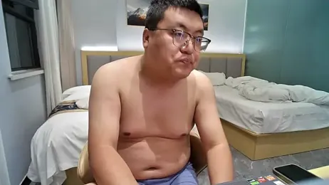 TuiGsuiqiuer webcam model stream image