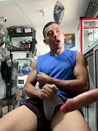 Paul22cm- webcam stripchat model stream image