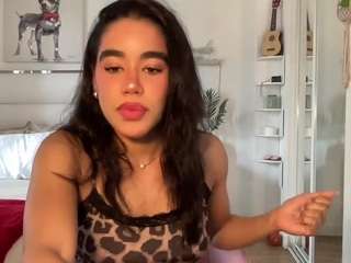 lunaraxo webcam model stream image