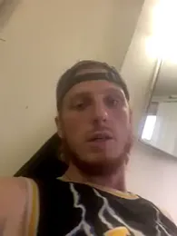BIGxRED webcam model stream image