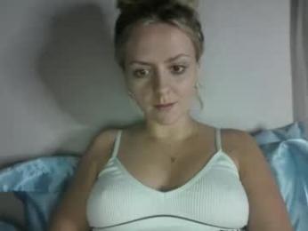 mollyharttt webcam model stream image