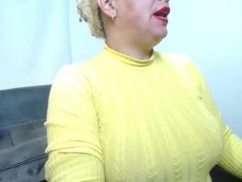 saralovens webcam model stream image