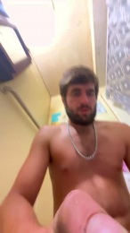 Islayshi webcam model stream image