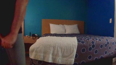 hungpisspig webcam model stream image