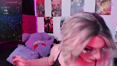 Violetx_moon webcam model stream image