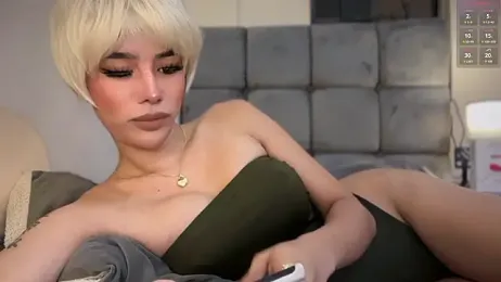 youngstunnagirl webcam model stream image