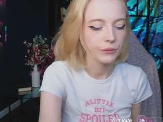 crispytati webcam model stream image