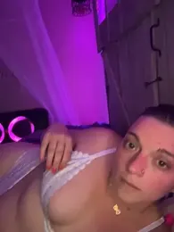 coquineronde webcam model stream image