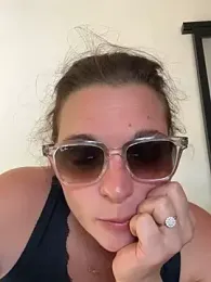 coquineronde webcam stripchat model stream image