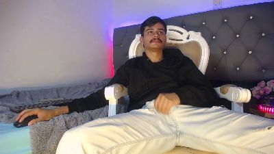 Charlir_cock_ webcam model stream image