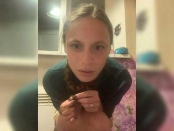 -NEEDLE- webcam model stream image