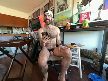 Pupscritch webcam model stream image