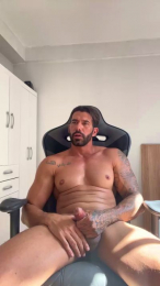 Saradoalto23 webcam model stream image