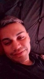 Recuvil webcam model stream image