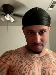 pnwzo webcam stripchat model stream image