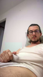 Tonypazer webcam cam4 model stream image