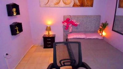 Lana_stone_ webcam model stream image