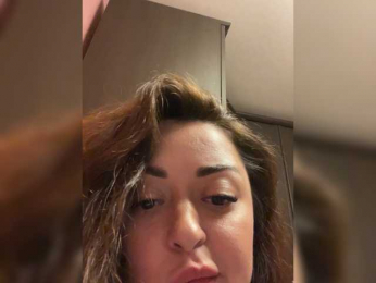 Brigittaa webcam model stream image