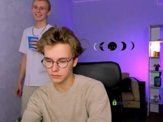 leon-lie webcam model stream image