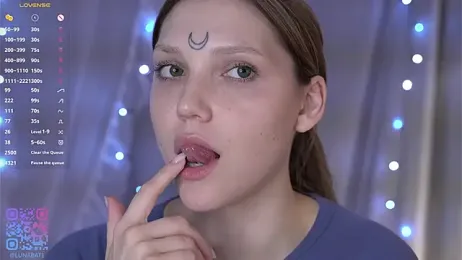 Lunabate webcam model stream image