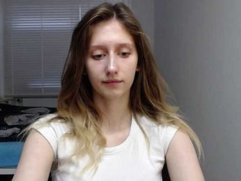 LUNAdream webcam bongacams model stream image