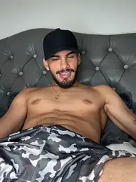 Derek_master webcam model stream image