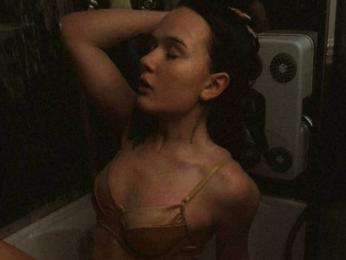 DavinaHislip webcam model stream image