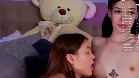 AmmyAndMira webcam model stream image