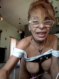 FrozenWaffle webcam model stream image